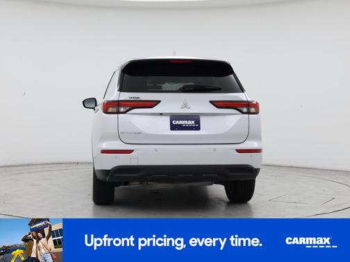2024 Mitsubishi Outlander ES