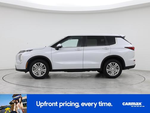 2024 Mitsubishi Outlander ES