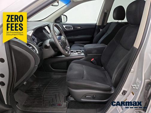 Silver 2015 Nissan Pathfinder SV