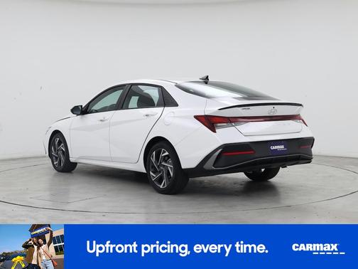 White 2025 Hyundai ELANTRA SEL Sport