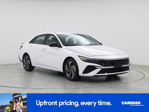 White 2025 Hyundai ELANTRA SEL Sport