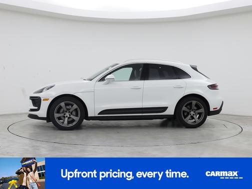 White 2023 Porsche Macan