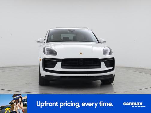 White 2023 Porsche Macan