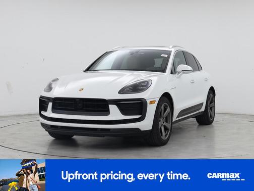 White 2023 Porsche Macan