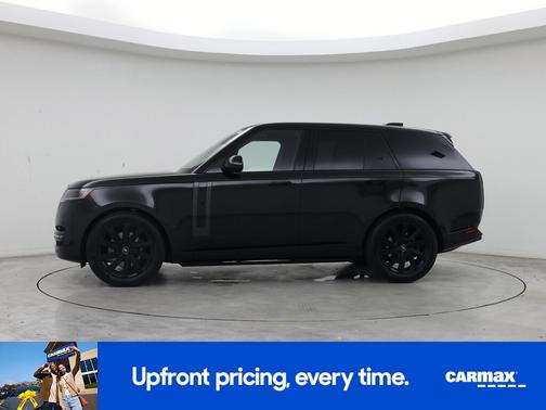 Black 2023 Land Rover Range Rover SE