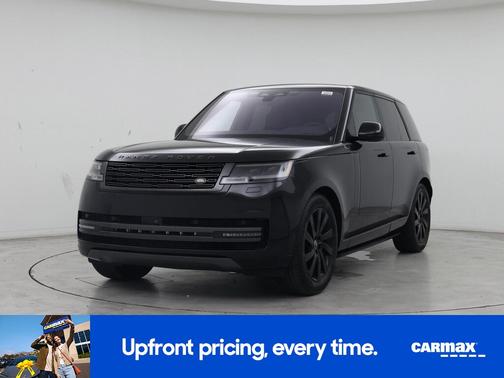 Black 2023 Land Rover Range Rover SE