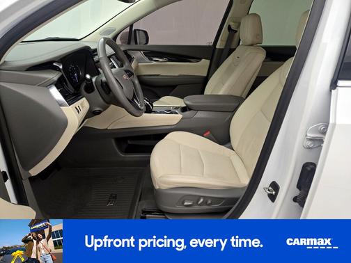 White 2021 Cadillac XT6 Premium Luxury