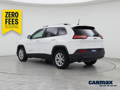 White 2017 Jeep Cherokee Latitude