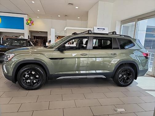 2025 Volkswagen Atlas 2.0T Peak Edition