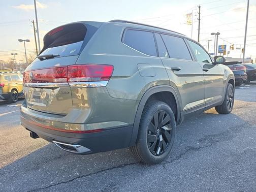 2026 Volkswagen Atlas 2.0T SE w/Technology 4MOTION