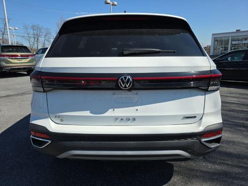 2026 Volkswagen Taos SEL