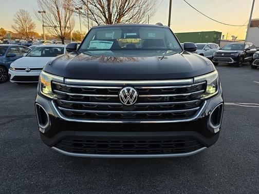 2026 Volkswagen Atlas 2.0T SE w/Technology 4MOTION