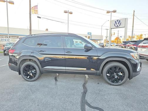 2026 Volkswagen Atlas 2.0T SE w/Technology 4MOTION