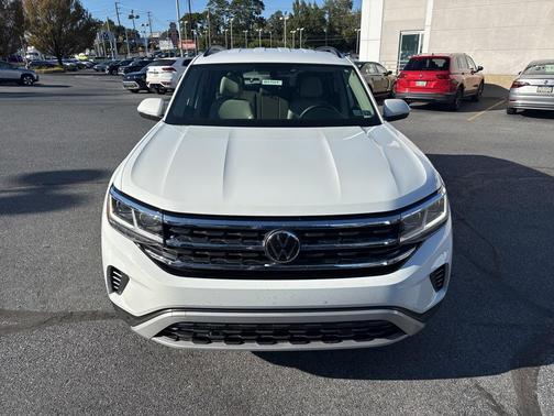 2023 Volkswagen Atlas 3.6L SE w/Technology