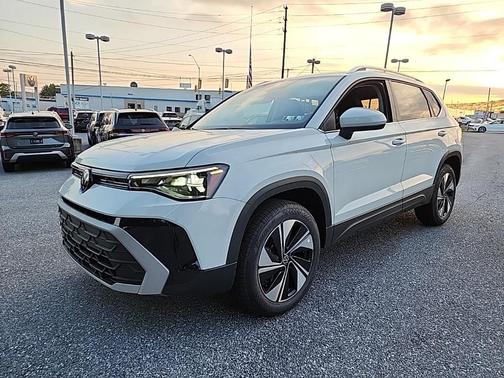 2025 Volkswagen Taos 1.5T SE