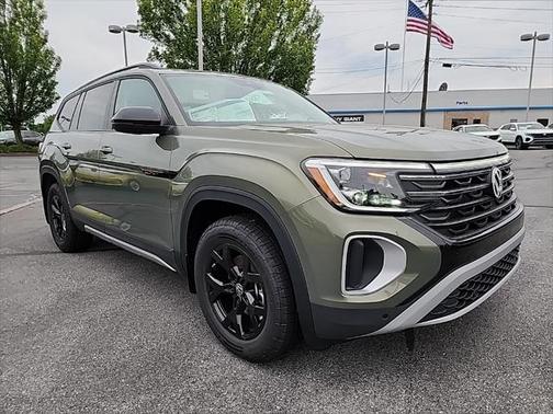 2025 Volkswagen Atlas 2.0T Peak Edition