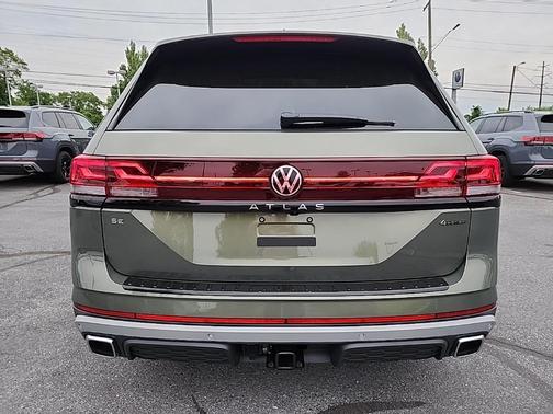 2025 Volkswagen Atlas 2.0T Peak Edition