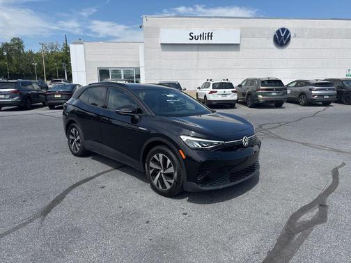 Deep Black 2023 Volkswagen ID.4 Pro