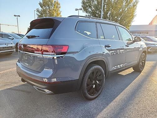 2025 Volkswagen Atlas 2.0T SE w/Technology 4MOTION