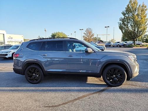 2025 Volkswagen Atlas 2.0T SE w/Technology 4MOTION