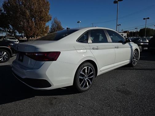 2026 Volkswagen Jetta 1.4T SE