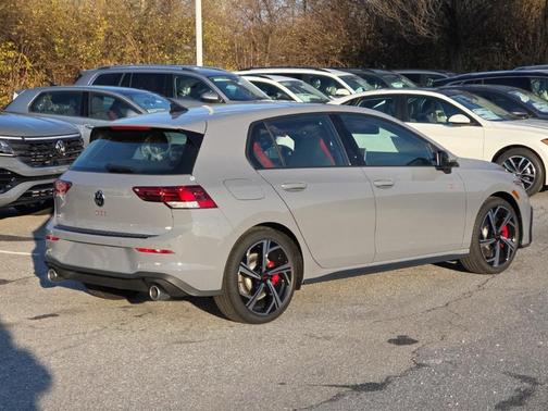 2026 Volkswagen Golf GTI 2.0T SE DSG