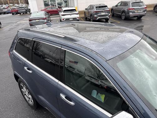 2020 Jeep Grand Cherokee Overland