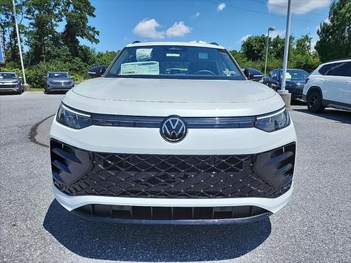 2025 Volkswagen Tiguan 2.0T SE R-Line Black 4MOTION
