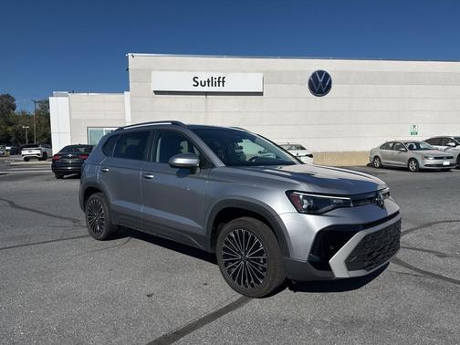 2025 Volkswagen Taos 1.5T SE