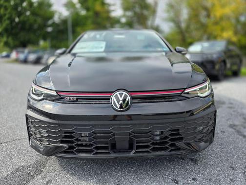 Mythos Black Metallic 2026 Volkswagen Golf GTI 2.0T S DSG