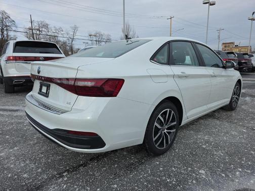 Opal White Pearl 2026 Volkswagen Jetta 1.4T SE