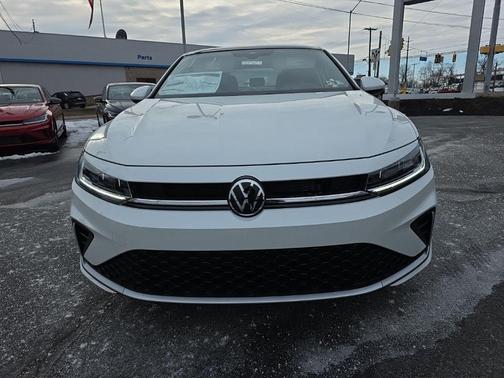 Opal White Pearl 2026 Volkswagen Jetta 1.4T SE