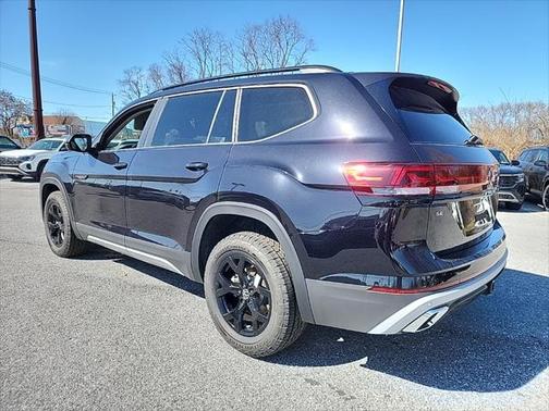 2025 Volkswagen Atlas 2.0T Peak Edition