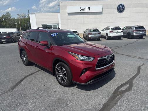 Ruby Flare Pearl 2020 Toyota Highlander Hybrid XLE