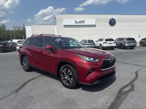 Ruby Flare Pearl 2020 Toyota Highlander Hybrid XLE