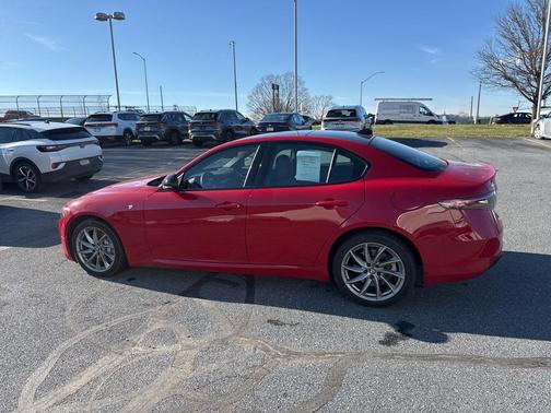 2024 Alfa Romeo Giulia Ti