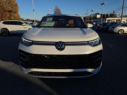 2026 Volkswagen Tiguan 2.0T SEL R-Line 4MOTION