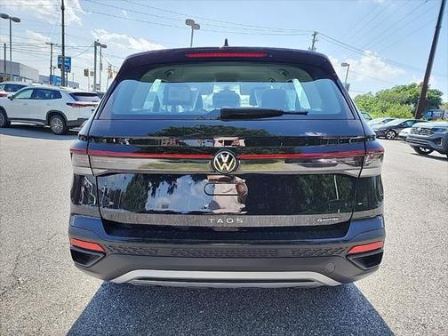 2025 Volkswagen Taos 1.5T S