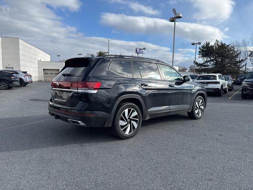 2024 Volkswagen Atlas 2.0T SE w/Technology 4MOTION