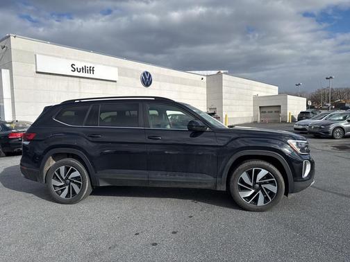 2024 Volkswagen Atlas 2.0T SE w/Technology 4MOTION