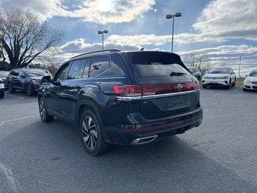 2024 Volkswagen Atlas 2.0T SE w/Technology 4MOTION