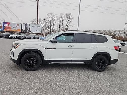 2025 Volkswagen Atlas 2.0T SE w/Technology 4MOTION