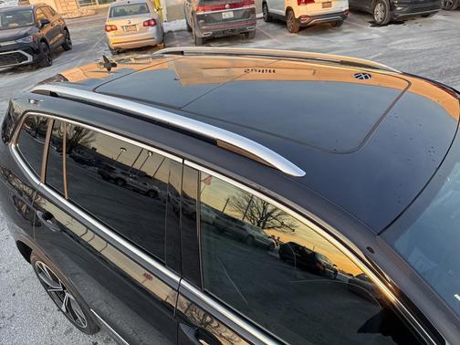 2022 Volkswagen Tiguan 2.0T SEL R-Line 4MOTION