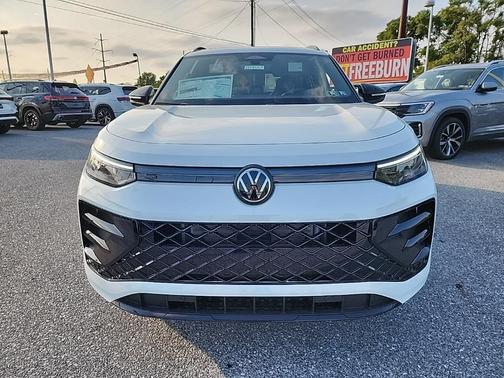2025 Volkswagen Tiguan 2.0T SE R-Line Black 4MOTION