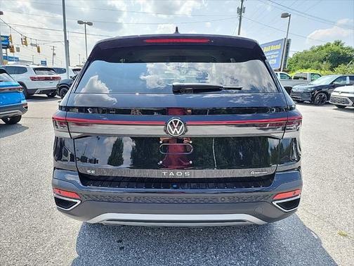 2025 Volkswagen Taos 1.5T SE