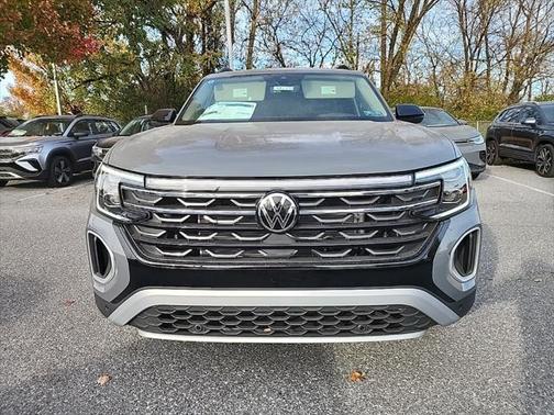 2025 Volkswagen Atlas 2.0T SE w/Technology 4MOTION