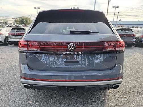 2025 Volkswagen Atlas 2.0T SE w/Technology 4MOTION