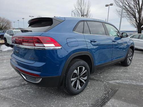 Mountain Lake Blue Metallic 2026 Volkswagen Atlas Cross Sport 2.0T SE