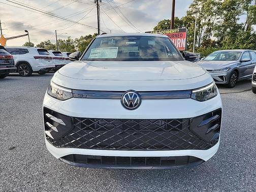2025 Volkswagen Tiguan 2.0T SE R-Line Black 4MOTION