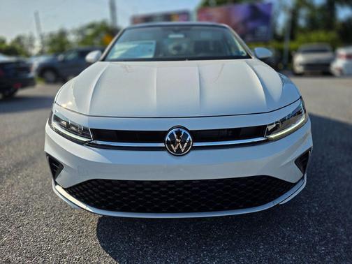 Opal White Pearl 2026 Volkswagen Jetta 1.4T SE